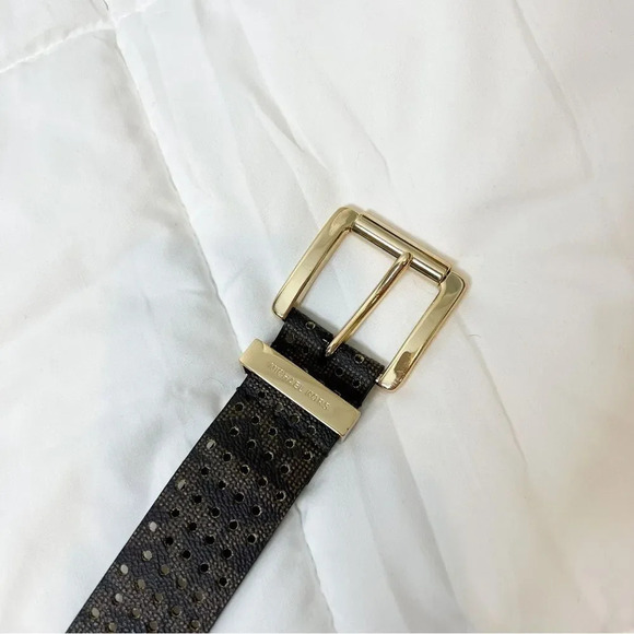 Michael Kors Signature Print Belt - Picture 3 of 5